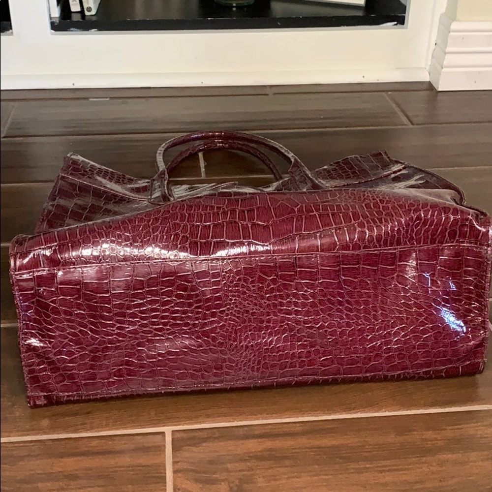 Jessica Simpson Dark Red Faux Snake Skin Tote - Picture 14 of 16